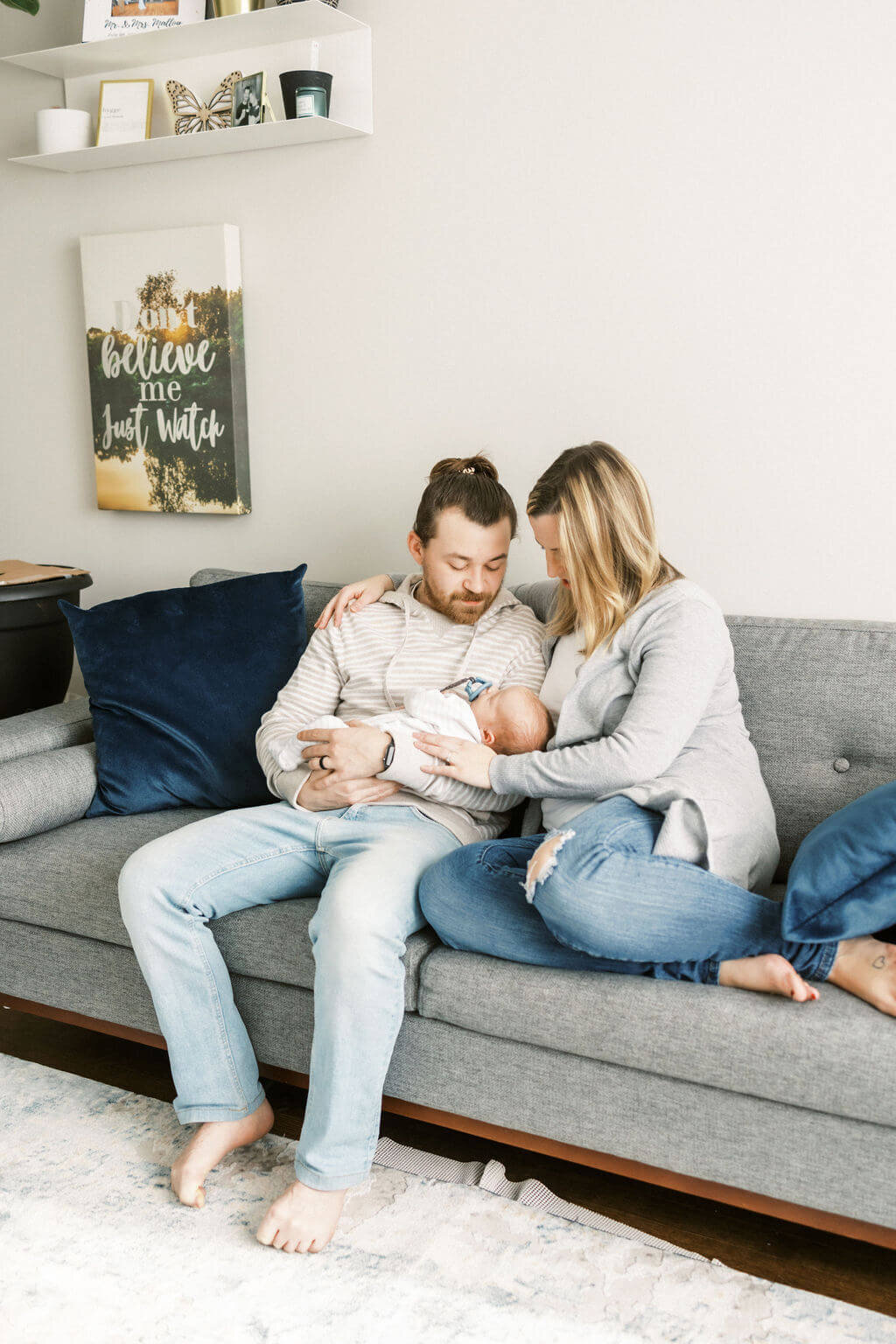 newborn-family-photoshoot