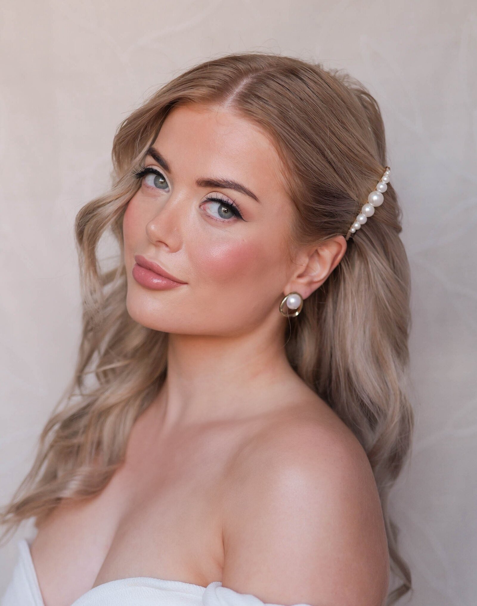 BRIDES BY DEMI ROSE PINK ELEGANT BRIDAL MAKEUP 4 CROPPED