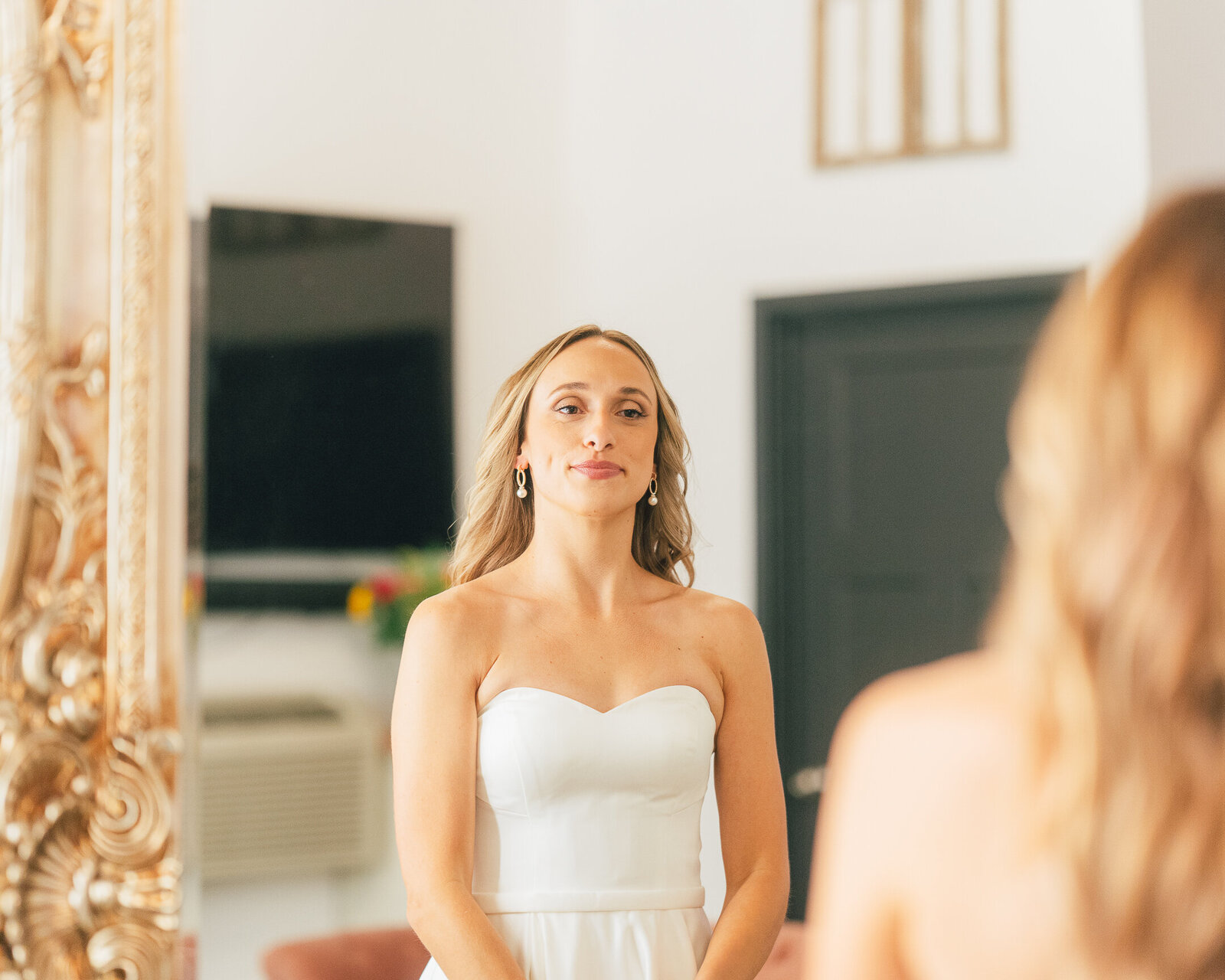 Saenz The Farmhouse KC Event Venue Wedding63
