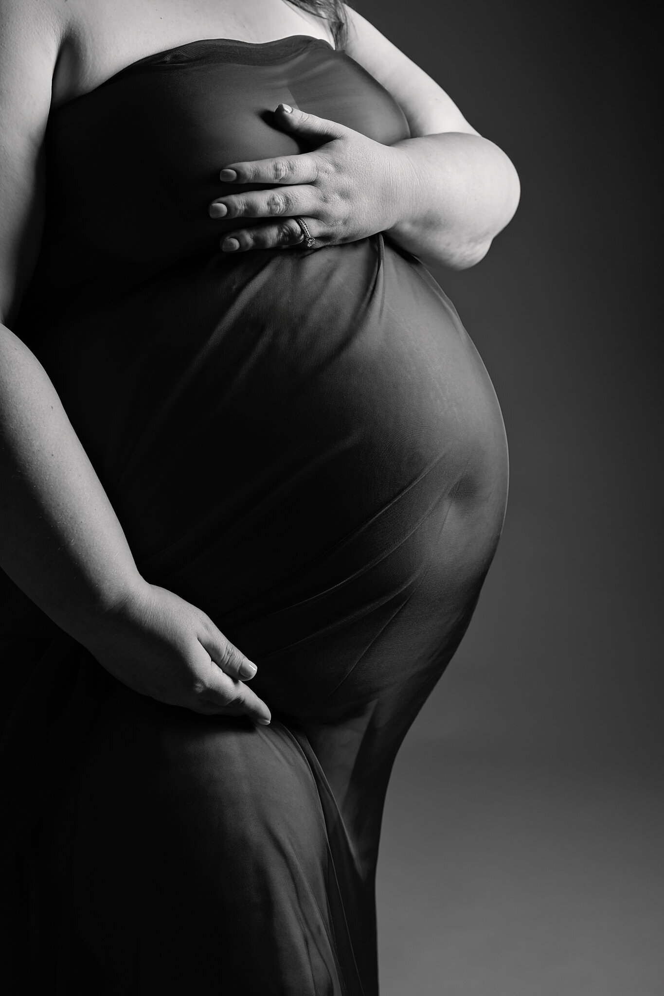 Best NW Arkansas maternity photographer, maternity photography near me, maternity portraits NW Arkansas, pregnancy photoshoot near me