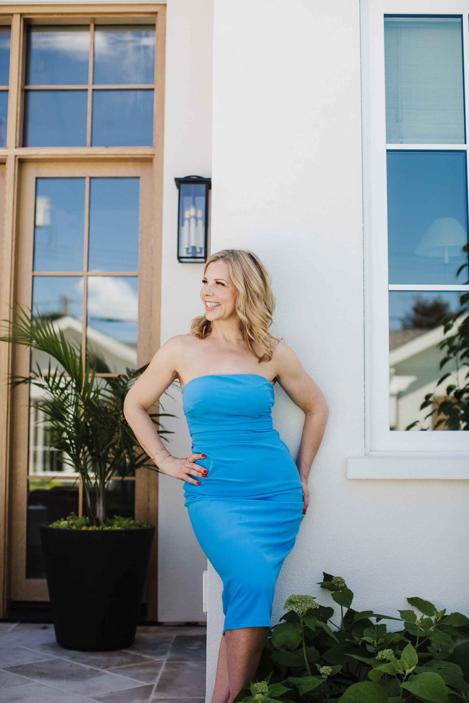 Chez Jilaire blue dress outdoor home (1)