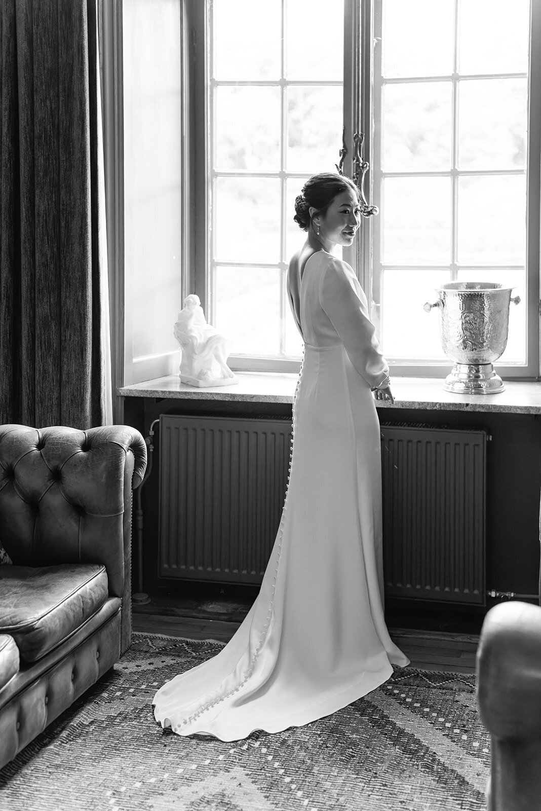 Destination Wedding Photographer Anna Lundgren in Stockholm Wedding at Näsby Slott