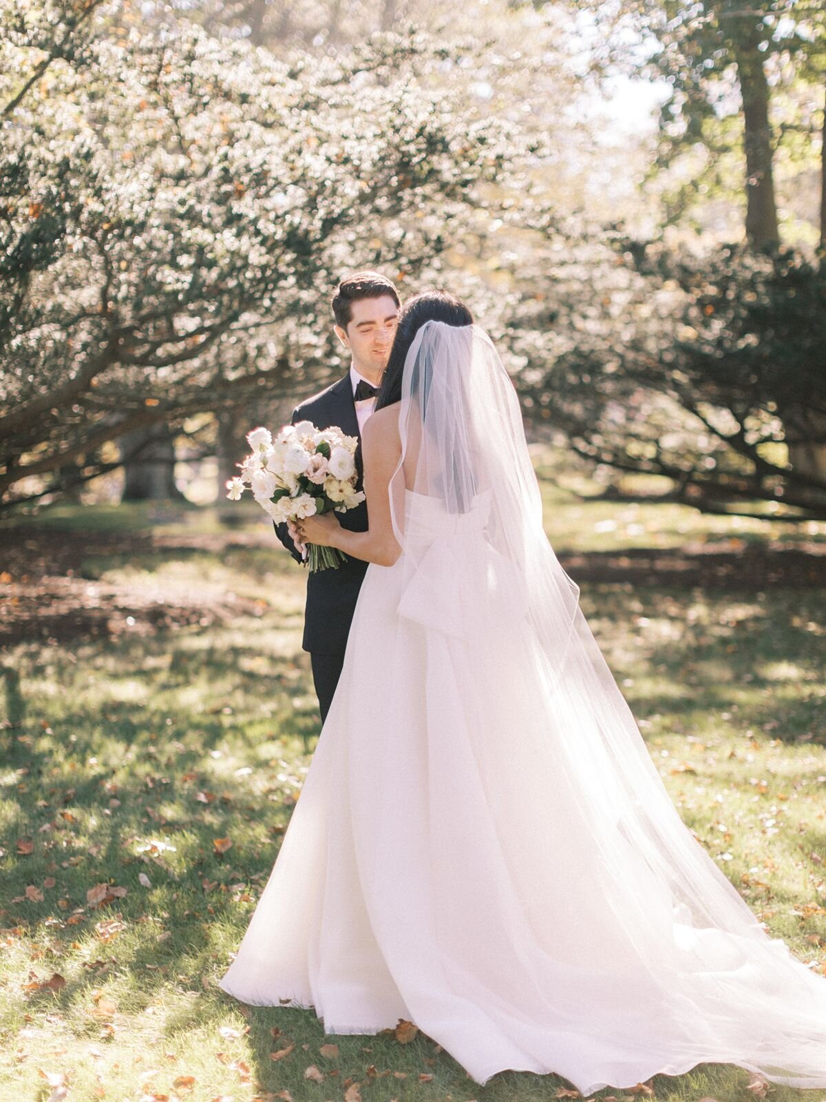 leila-james-events-newport-rhode-island-luxury-wedding-planner-castle-hill-inn-venue-jillian-knight-wedding-photographer-3.FirstLooks-95 copy