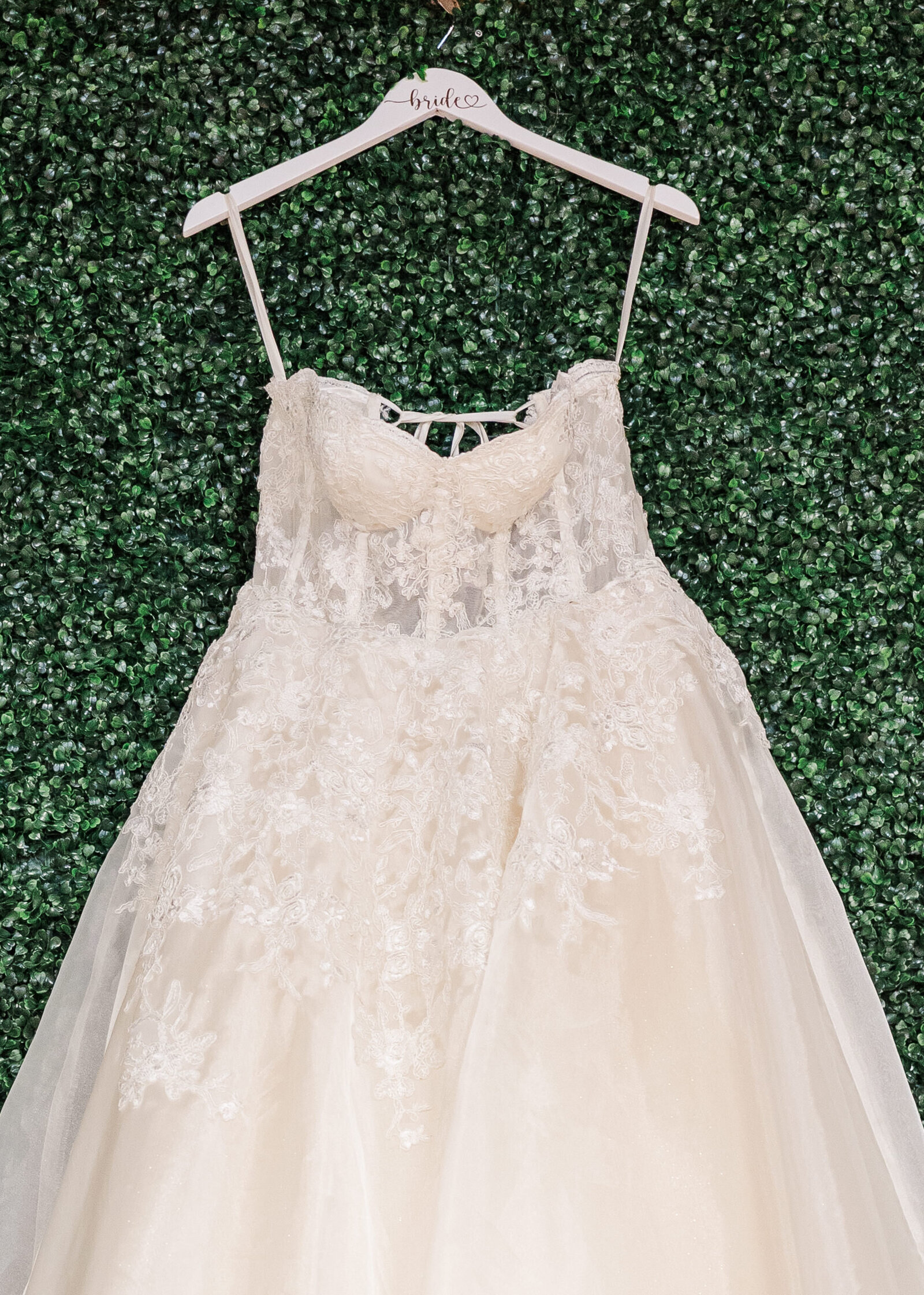 Dallas-bride-wedding-gown-detail