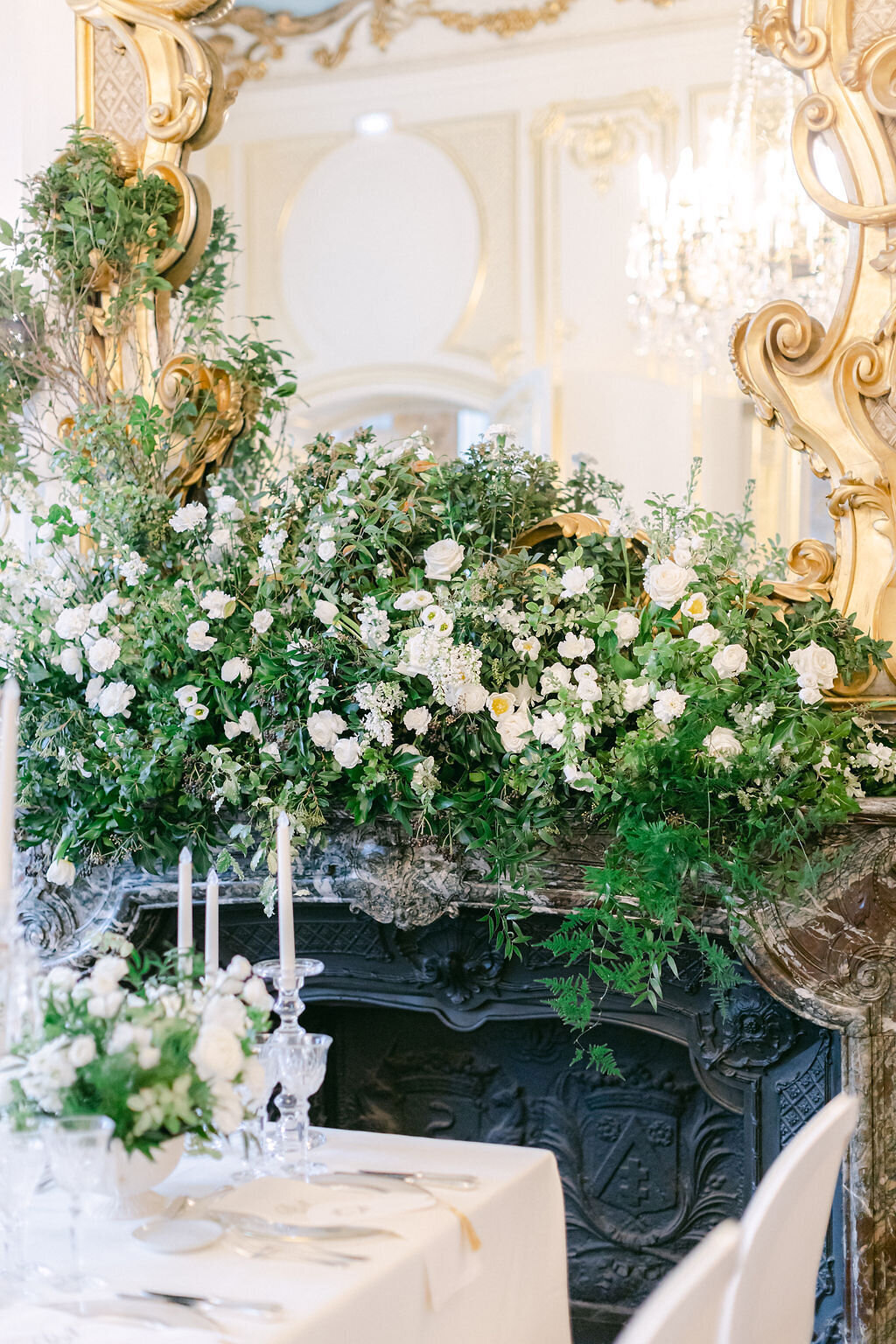 luxurious-wedding-floral-decoration-castle-style15