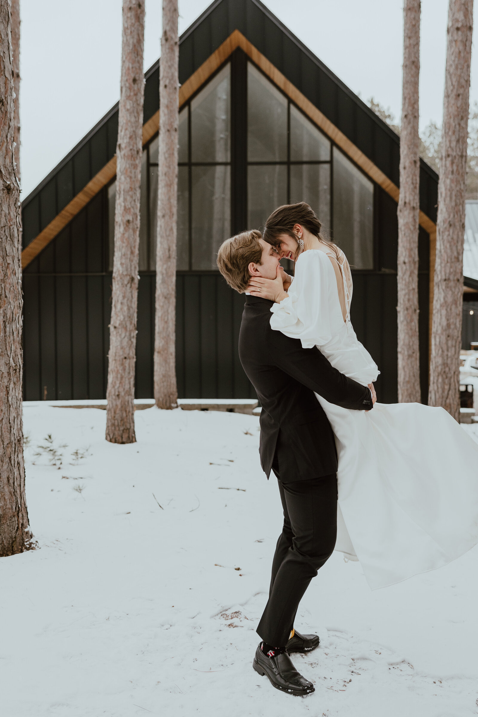 winter minnesota wedding