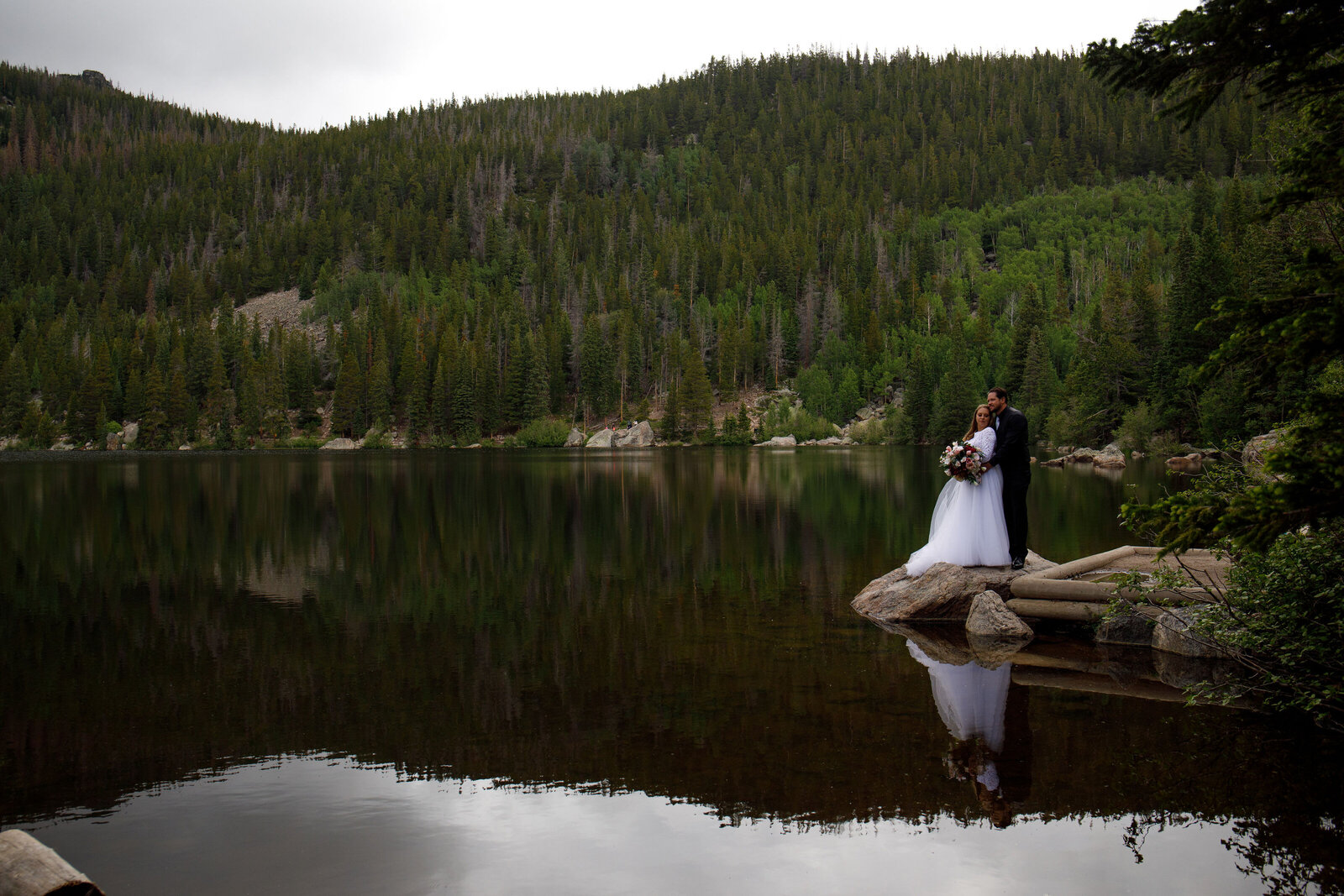 Estes Park Colorado RMNP Rocky Mountain National Park elopement wedding photography at Bear Lake