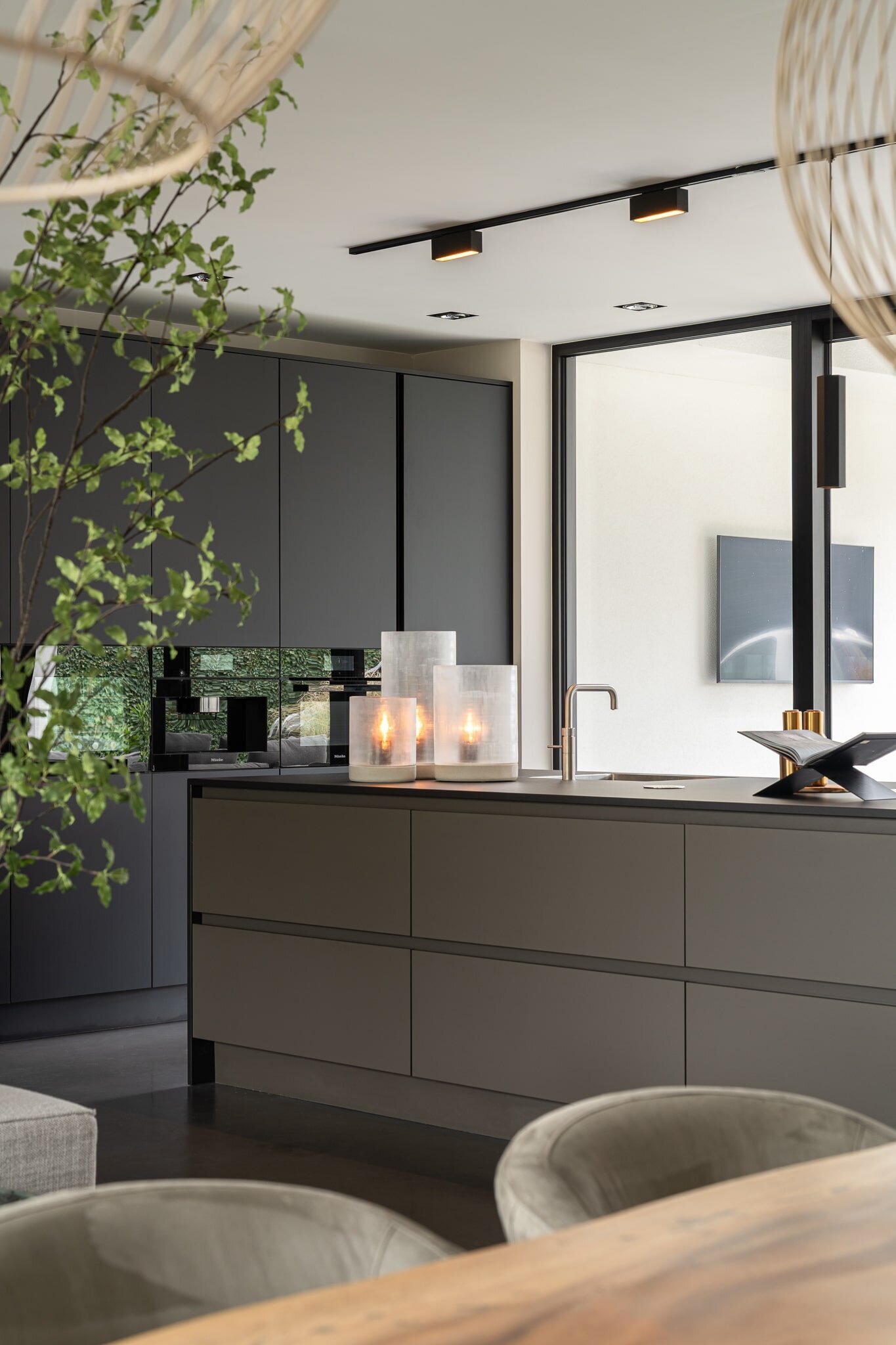 BinnenkijkerChrissyInteriors21okt2025-webres-Bogé-9-min