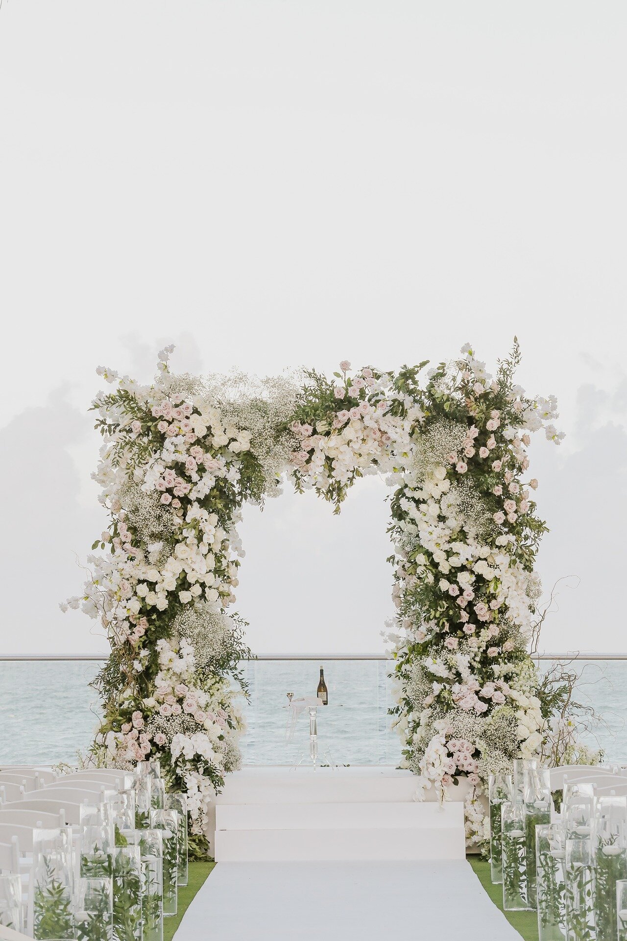 floral-ceremony-arch-the-breakers