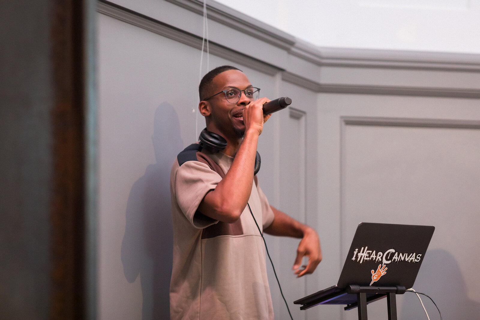 Evening at ACTS 17 Collective’s Holy Shift gathering featuring Pat Gelsinger and DJ Canvas. 