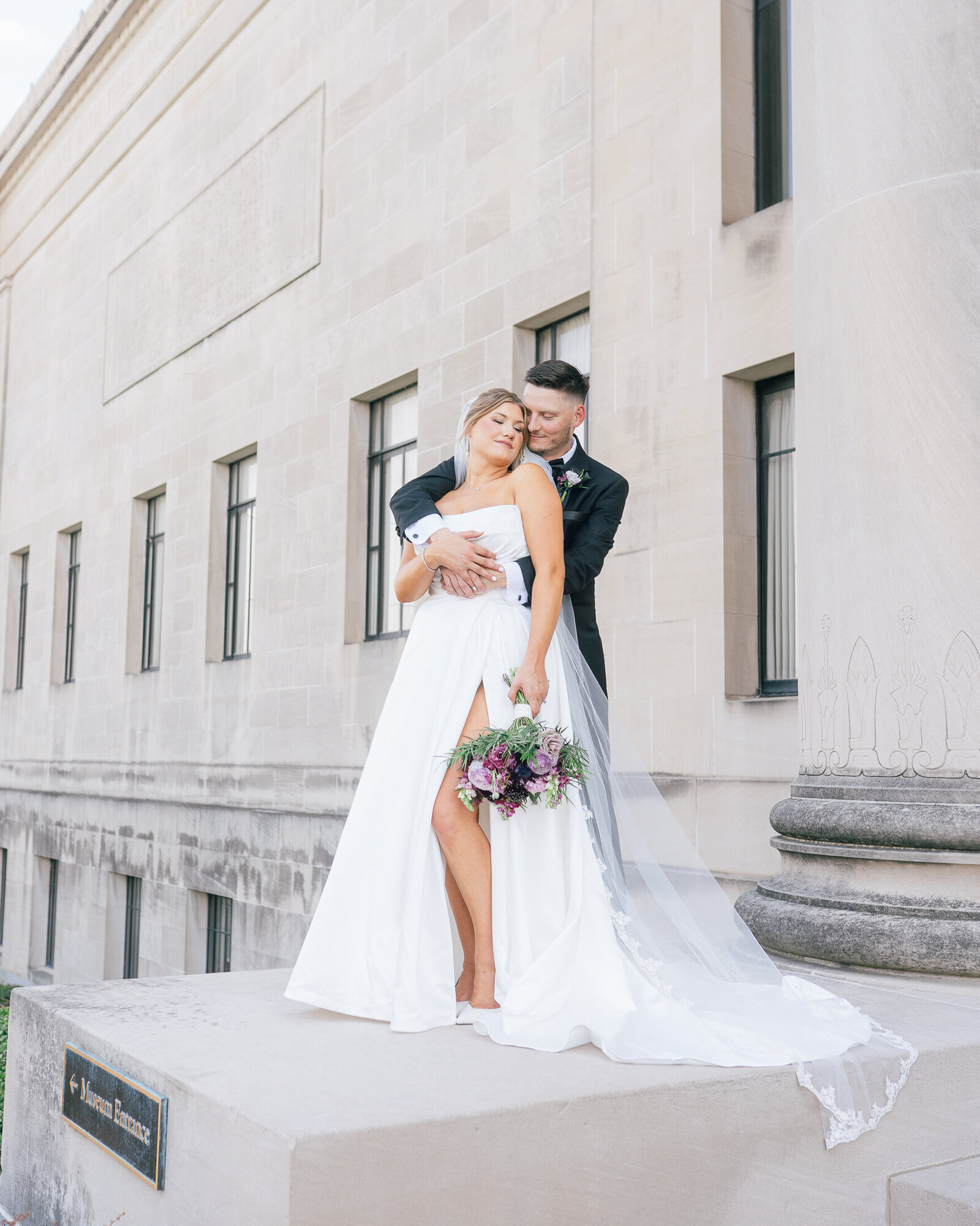 Corby Intercontinental Hotel Kansas City Wedding Plaza-136