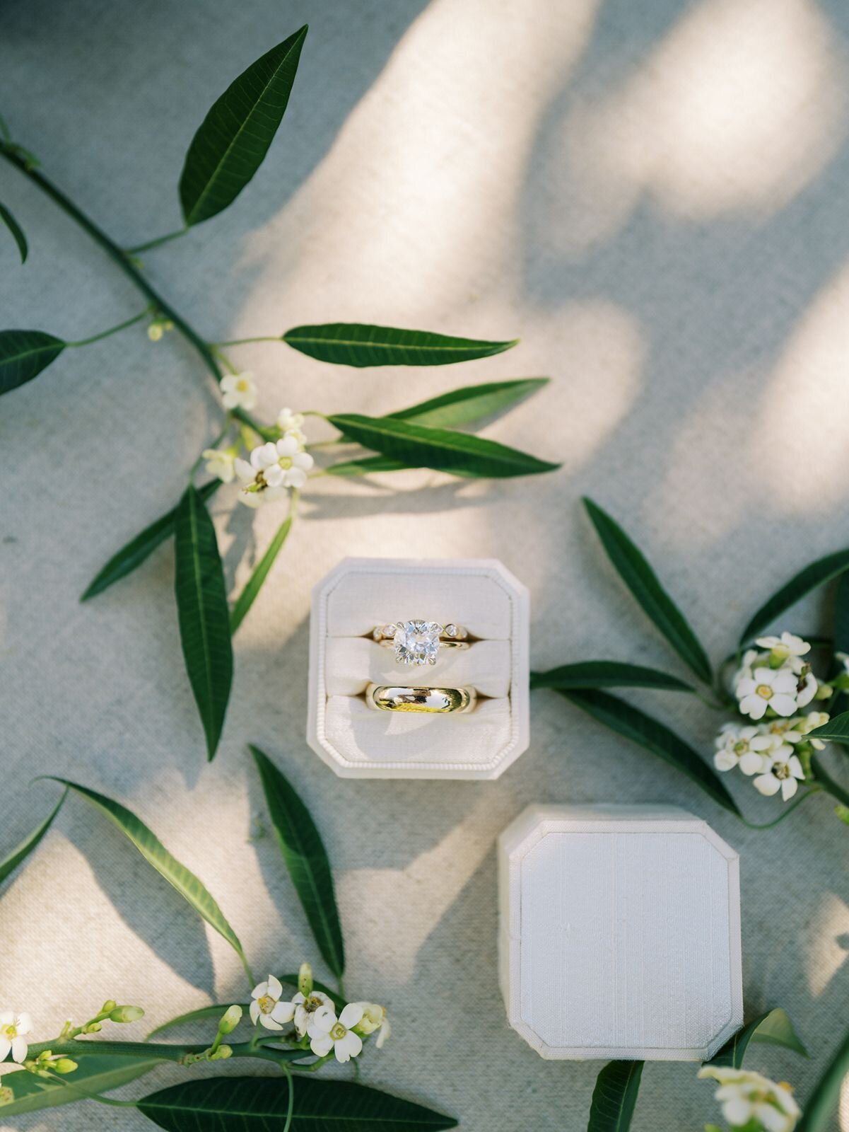 leila-james-events-newport-rhode-island-luxury-wedding-planner-castle-hill-inn-venue-jillian-knight-wedding-photographer-1a.GettingReady-19 copy