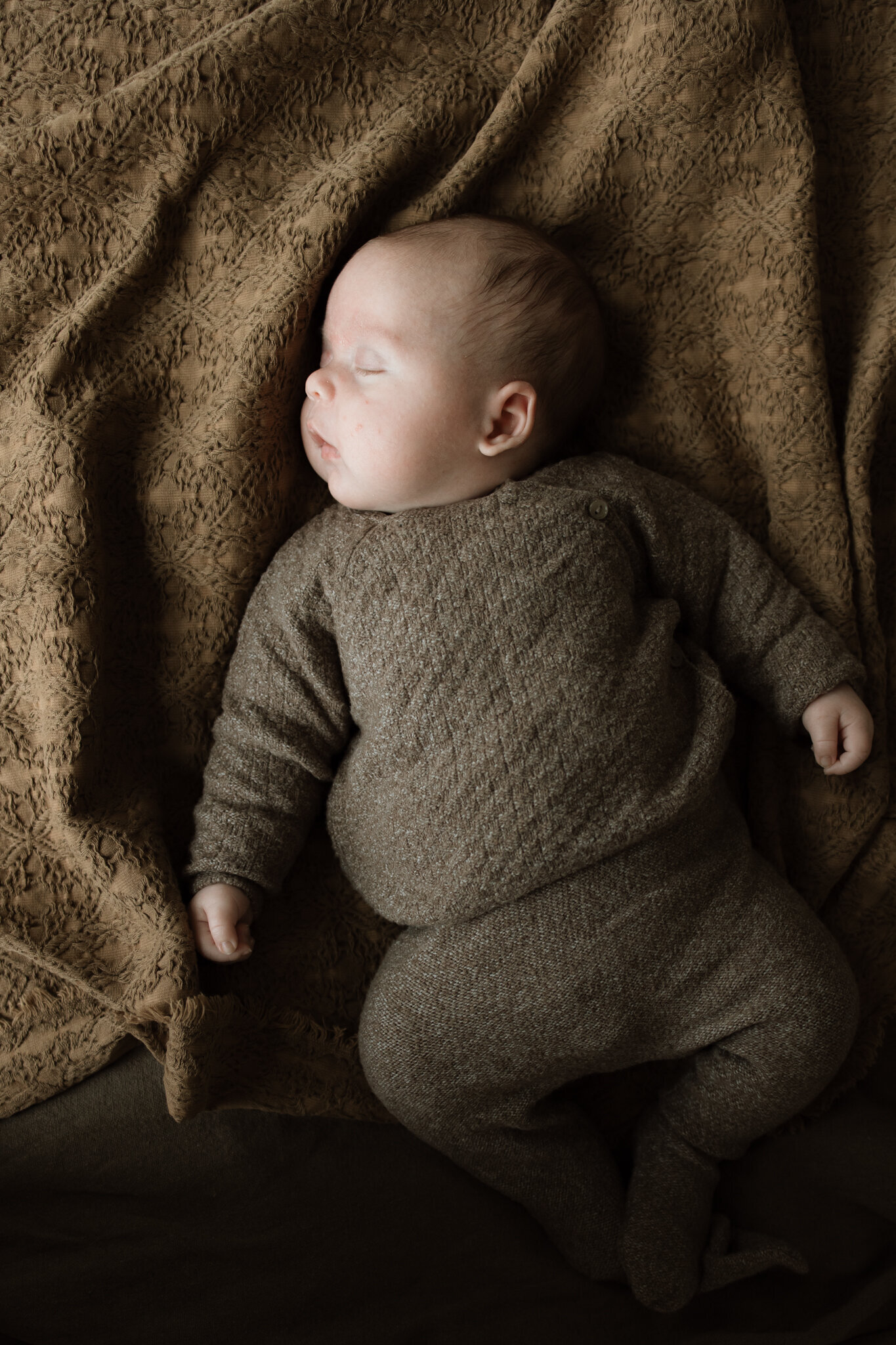 newbornshoot newborn fotoshoot newborn fotograaf fotoshoot baby wanneer een newbornshoot valkenswaard eindhoven la nouk fotografie