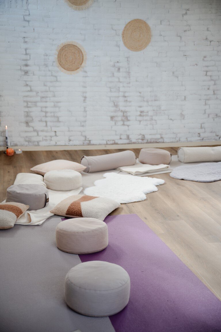 yoga-zaal-holiwomen