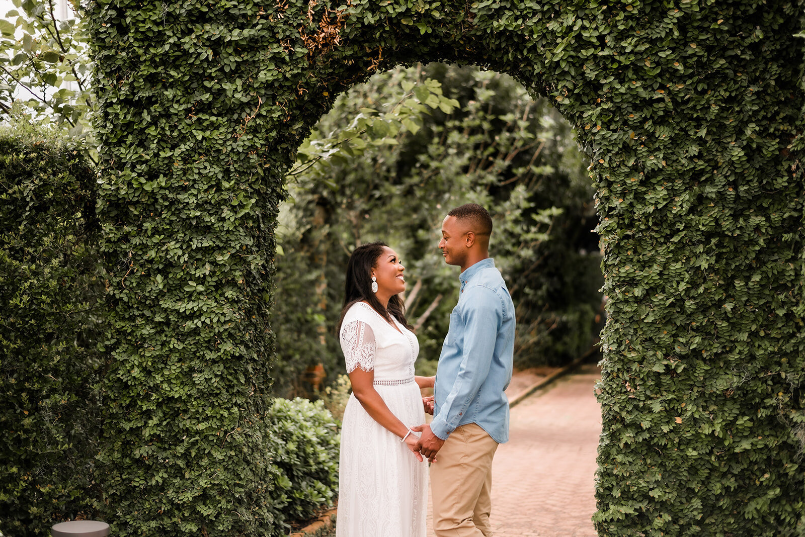 engagement photos Cummer Museum of Art and  Gardens chabeli woolsey photography-50