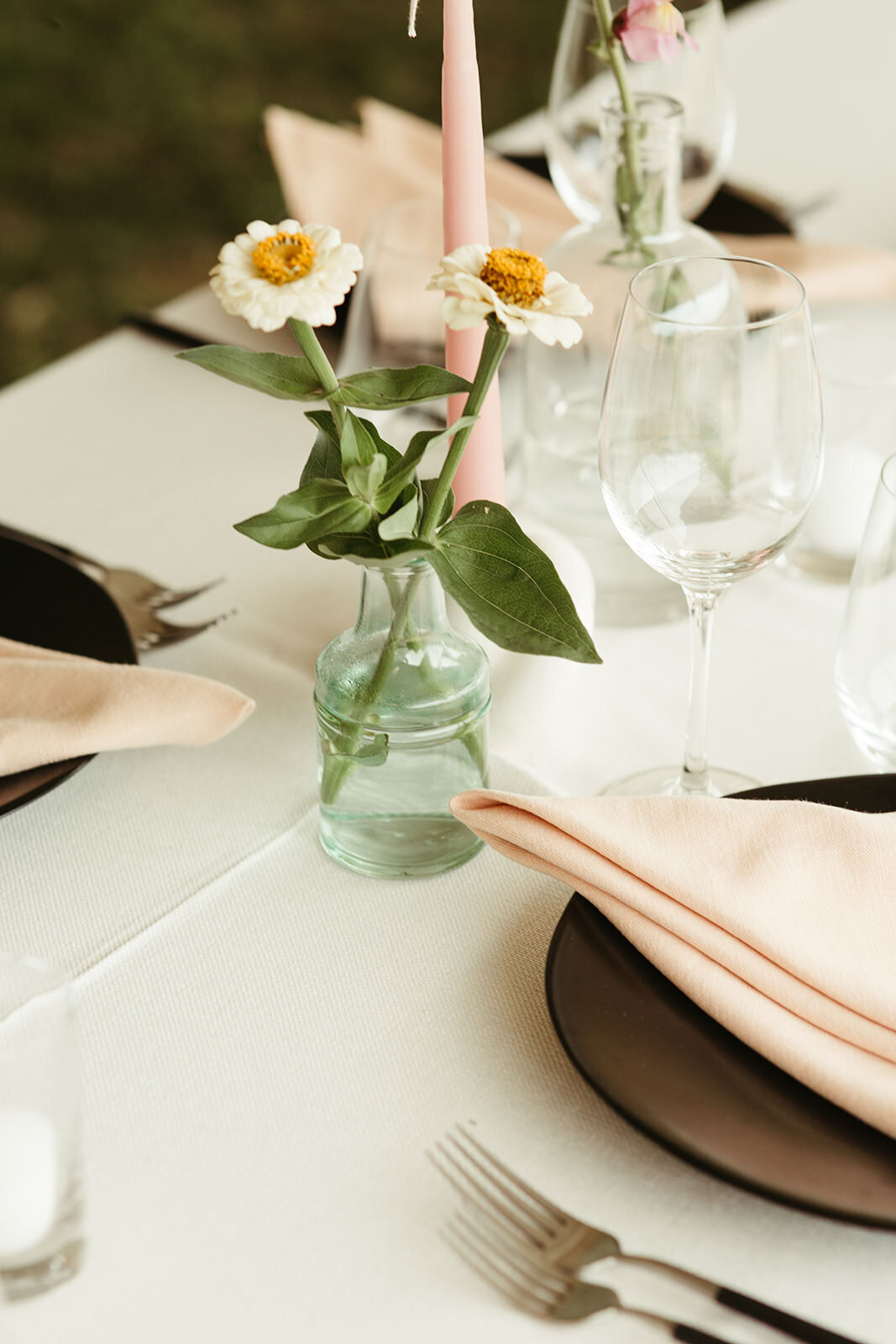 Private-residence-summer-wedding-in-northampton-massachusetts-12