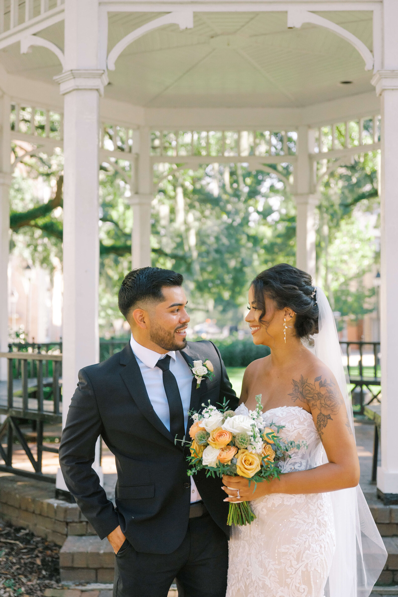 Jaclyn_Armeni_Savannah_Elopement_Whitefield_Square09