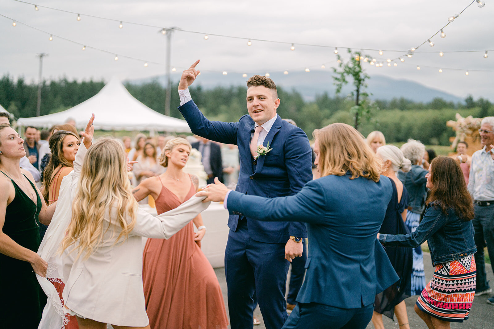 bo-hill-backyard-weddingbrit-chad-1033