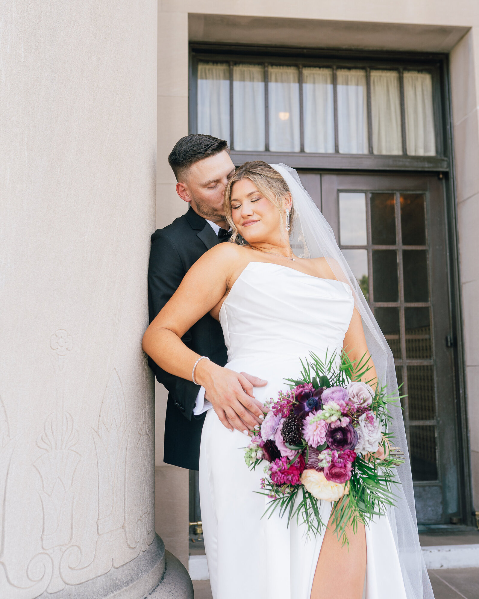 Corby Intercontinental Hotel Kansas City Wedding Plaza-131