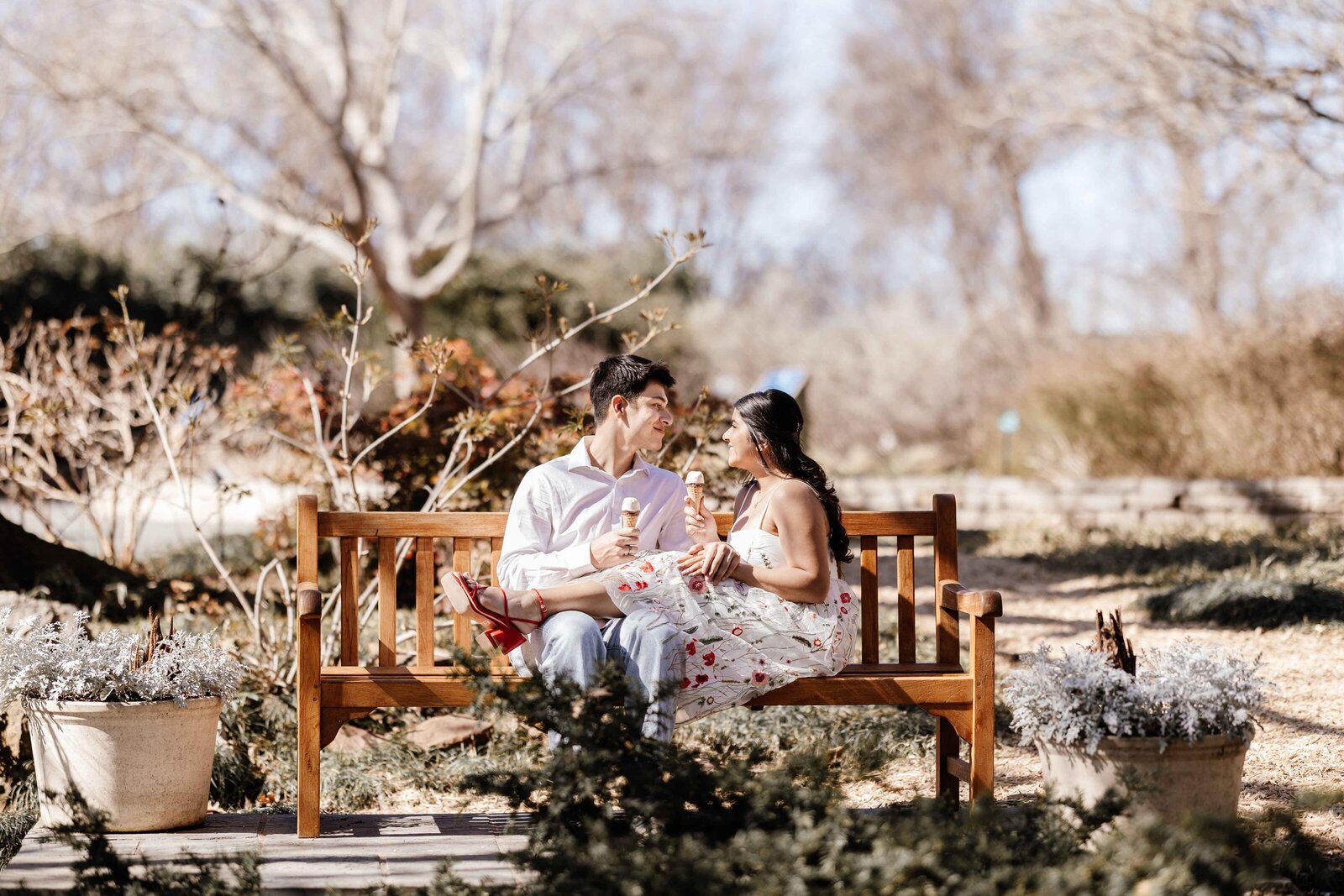 Candid-photography-poses-for-couples