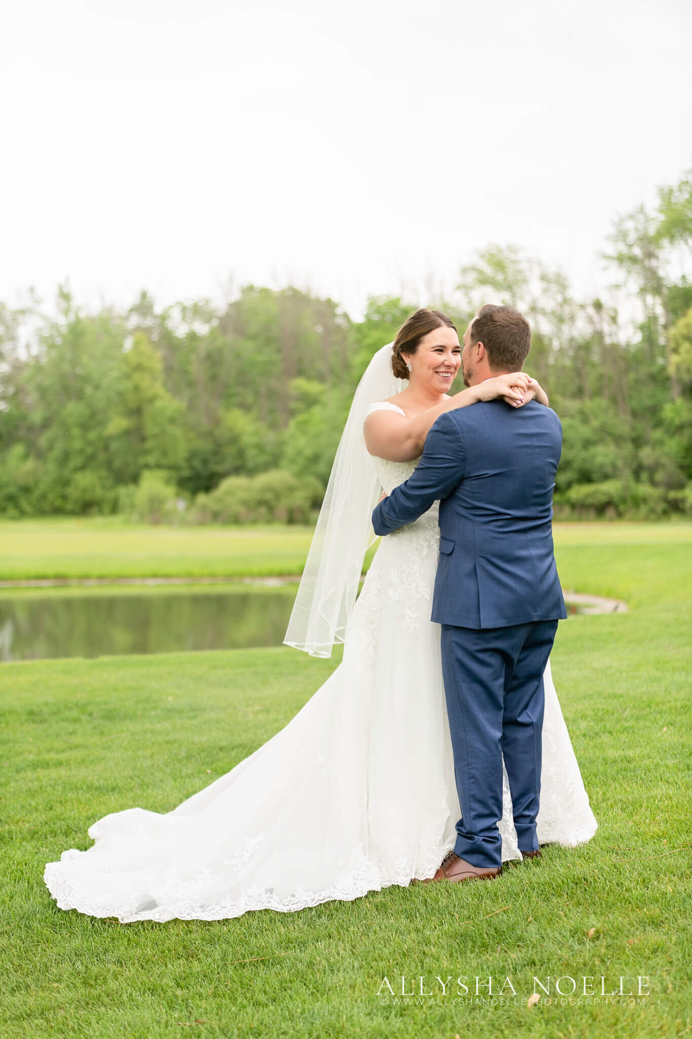 Wedding-at-River-Club-of-Mequon-441