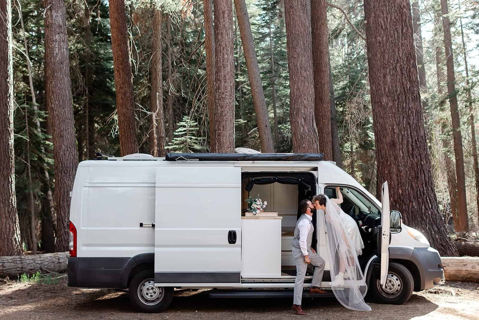 VanLifeElopement1 (1)