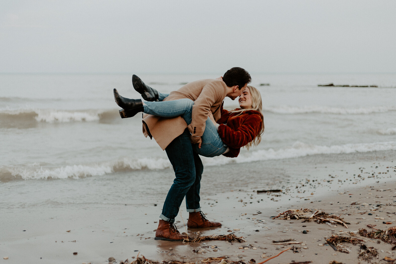 wedding-photographers-milwaukee-engagement-15