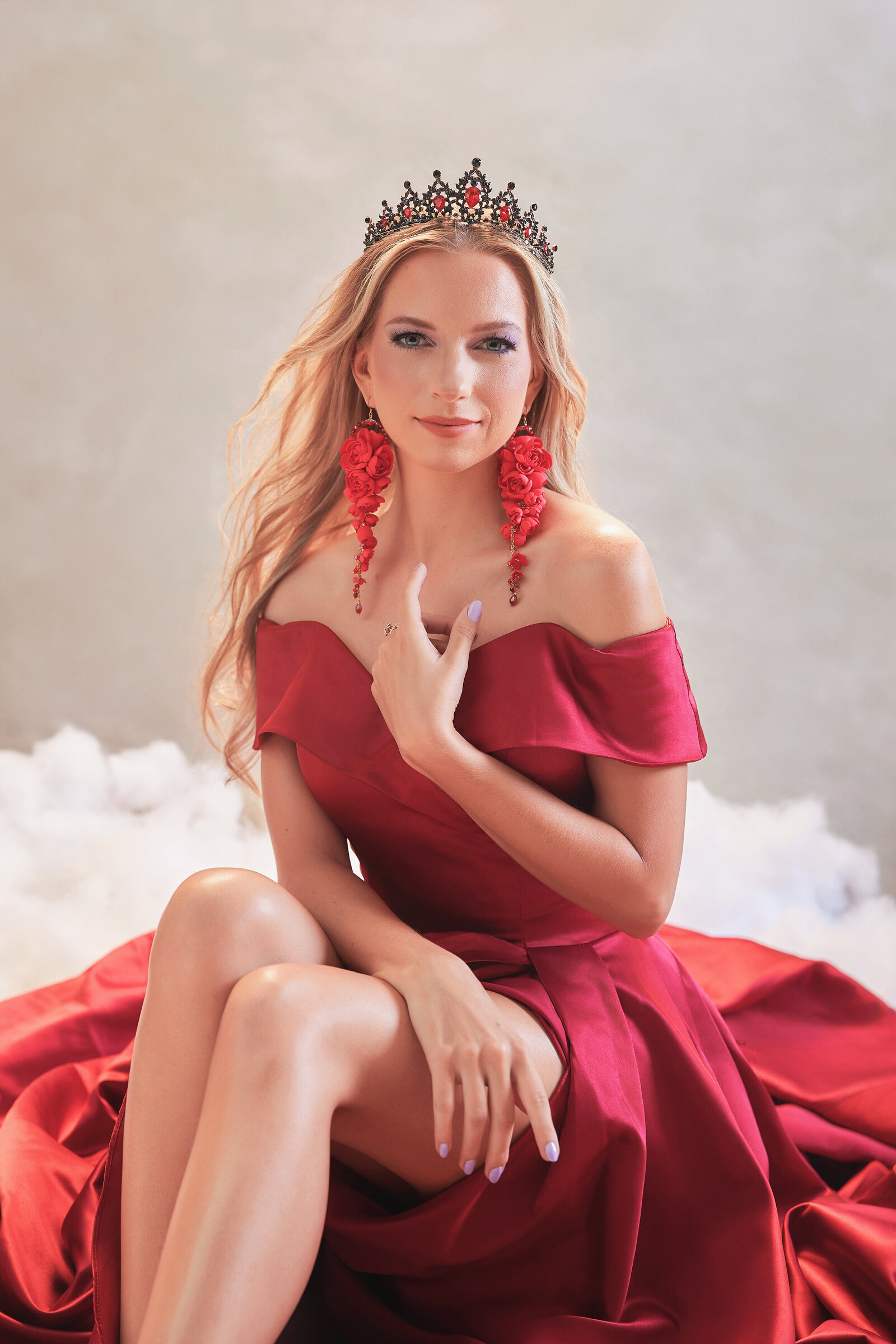 twin-rivers-240718-atlanta-best-boudoir-artistic-womens-fashion-glamour-portrait-red-ball-gown-clouds-epic-photography-photographer-twin-rivers (36)