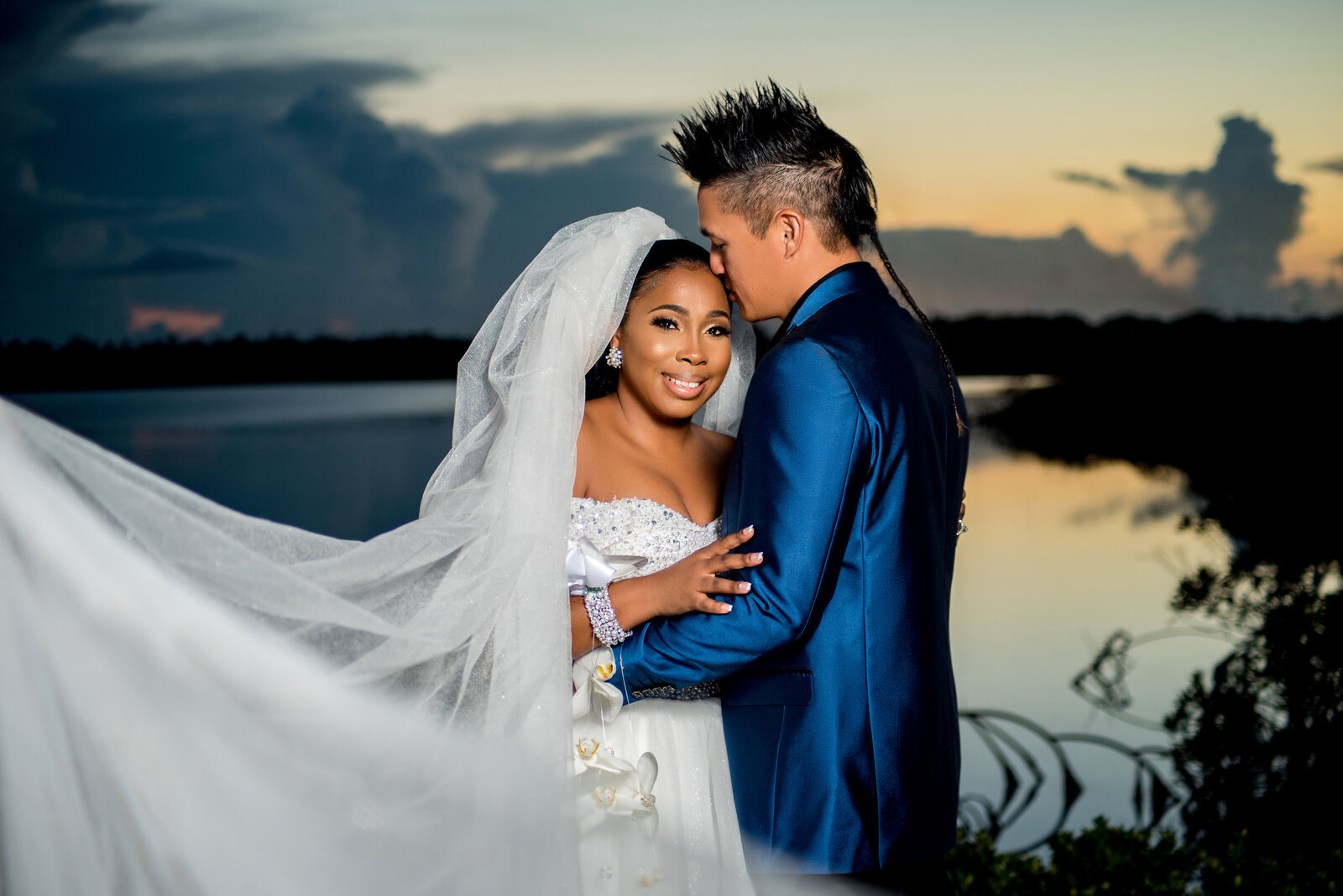 Bahamas wedding photo on the lake