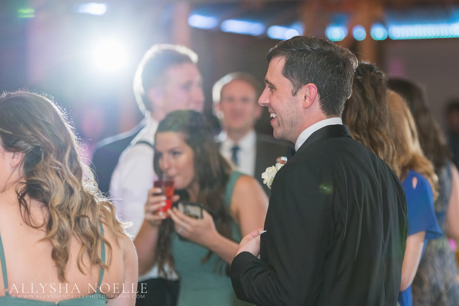 Wedding-at-The-Factory-on-Barclay-in-Milwaukee-1124