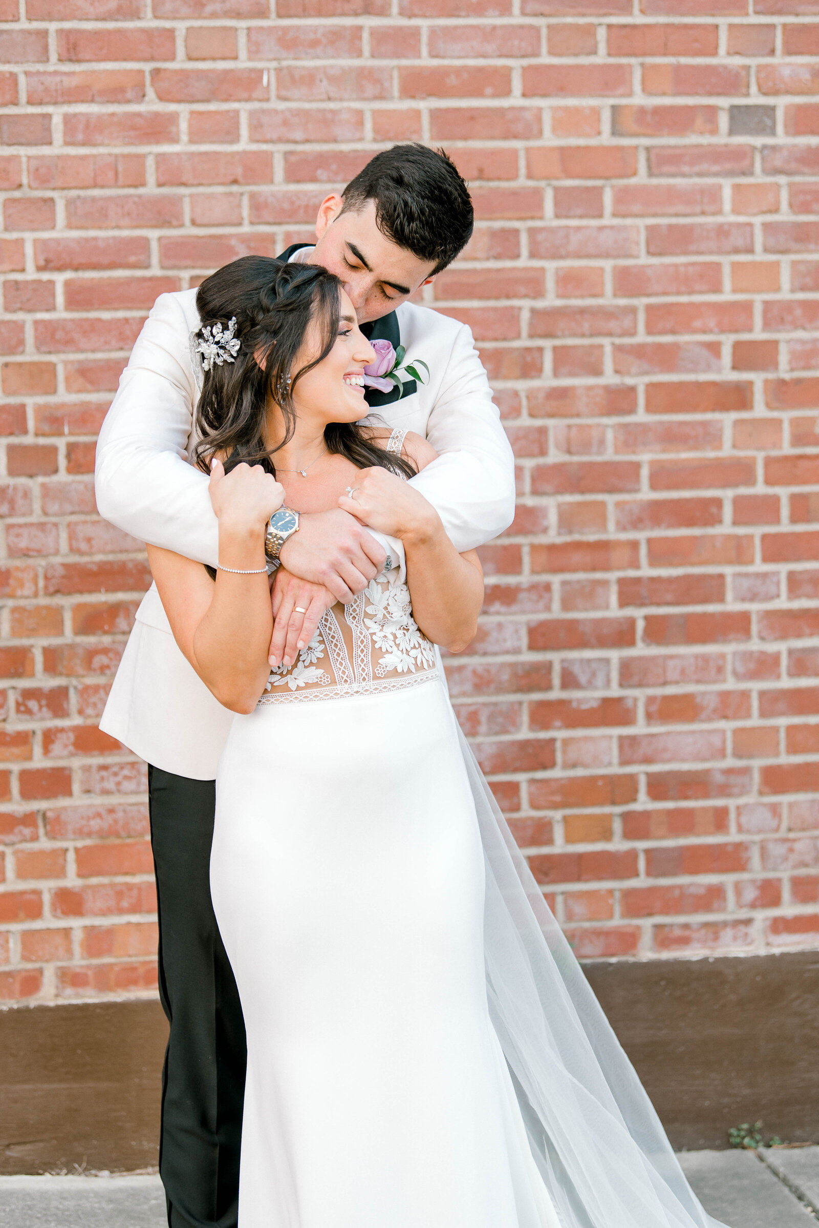 Charlotte-Wedding-Photographer-North-Carolina-Bright-and-Airy-Alyssa-Frost-Photography-Terrace-at-Cedar-Hill-13