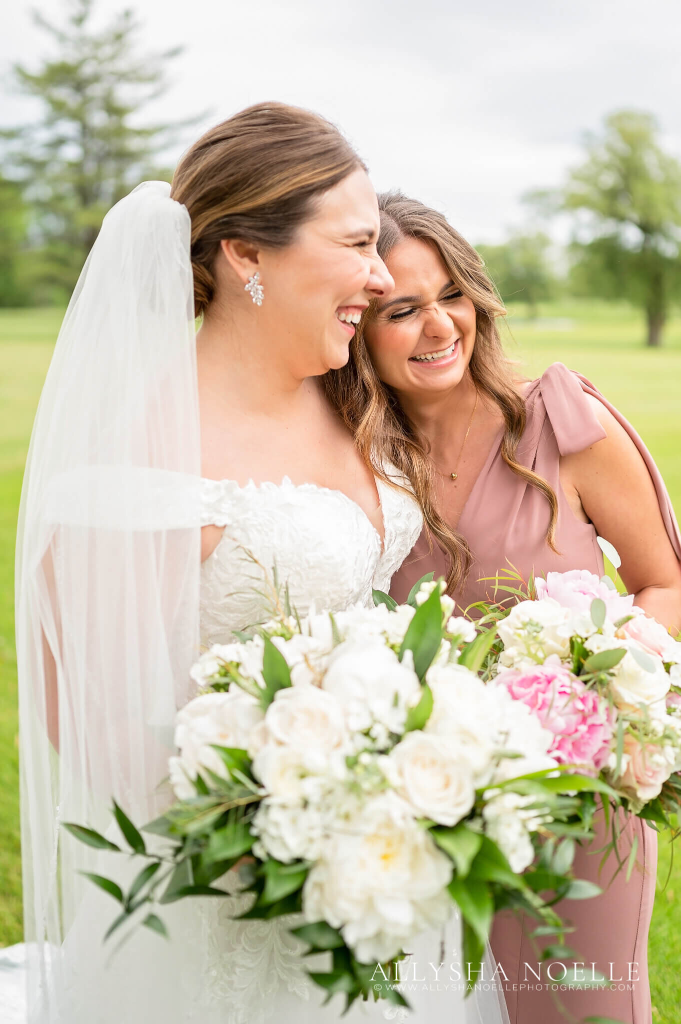Wedding-at-River-Club-of-Mequon-222