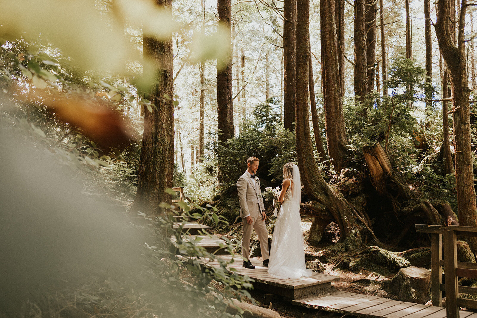 kaylyn-mclachlan-tofino-ucluelet-wedding-photographer-tin-wis-mackenzie-beach-wedding-taylor+brandon-5748