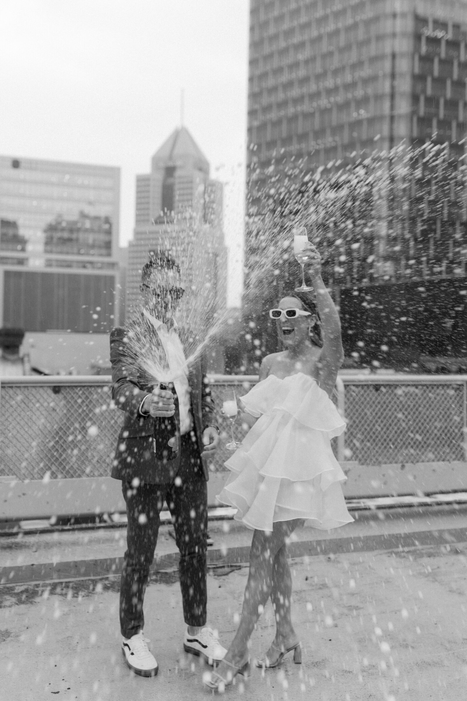 Blissfullybriphotography-pittsburgh-downtown-engagement-courtneyandjohn-084