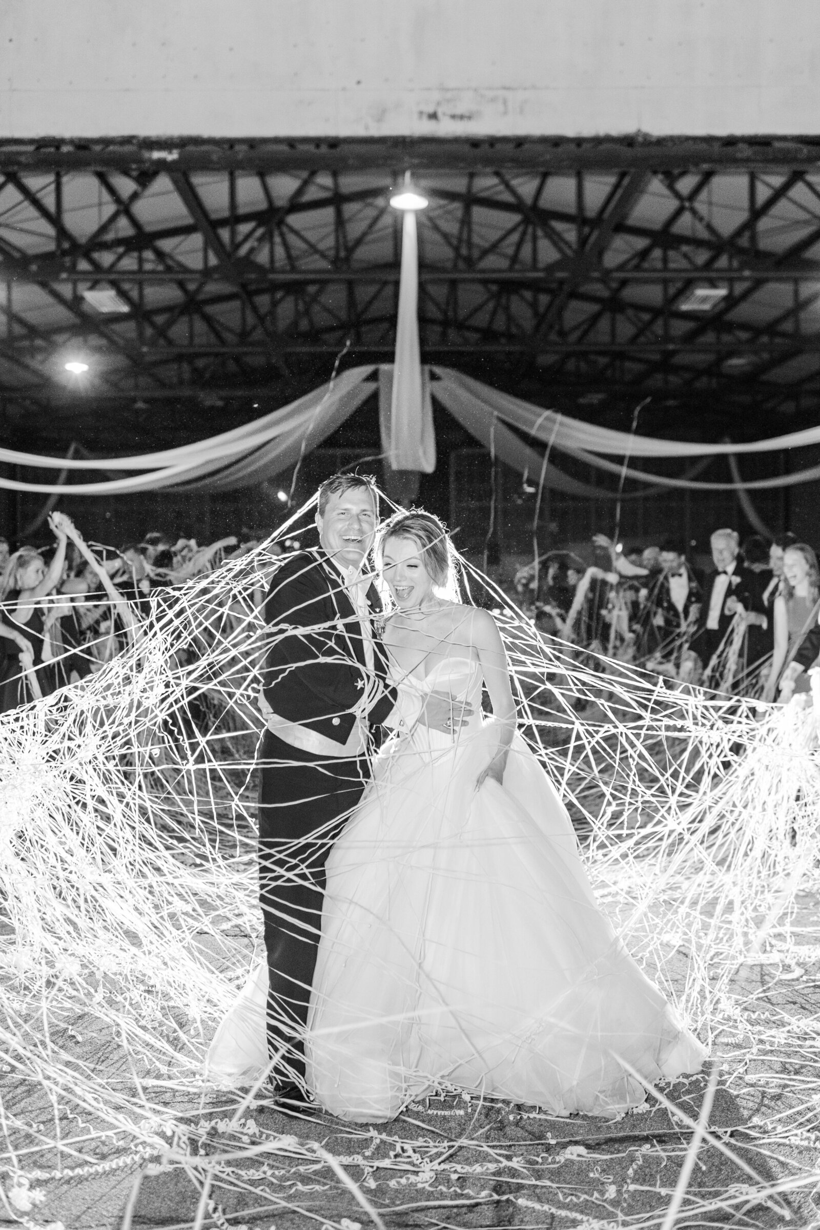 Merdian Mississippi Wedding at Key Bros Hanger _ Lauren Elliott Photography _ Sarah and TY-1536