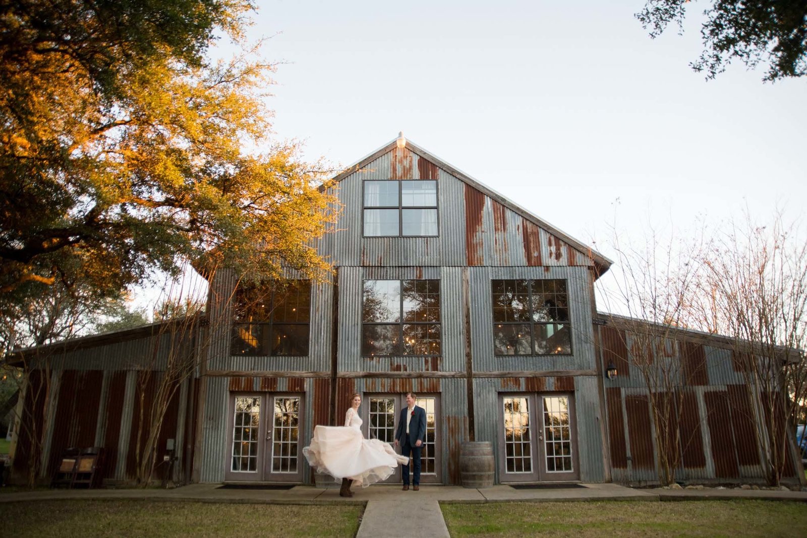 caitlin-stephen-vista-west-ranch-austin-wedding_040