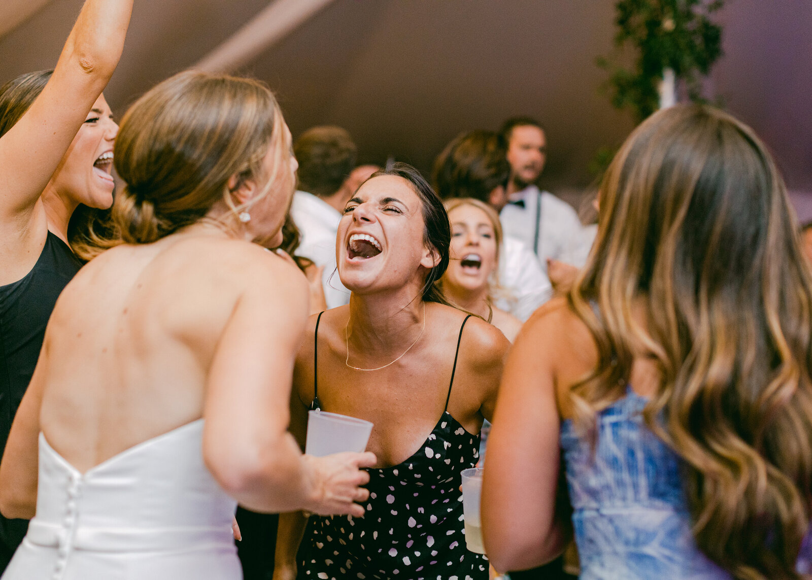 417-torianna-brooke-portraiture-charleston-south-carolina-patriots-point-cathedral-society-hall-wedding