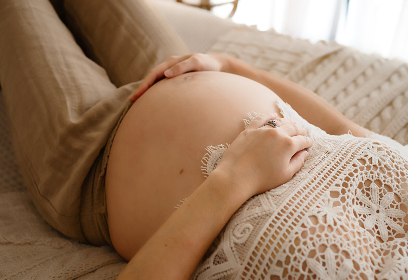 fort-worth-maternity-studio-session-paula-goforth-photography (1)