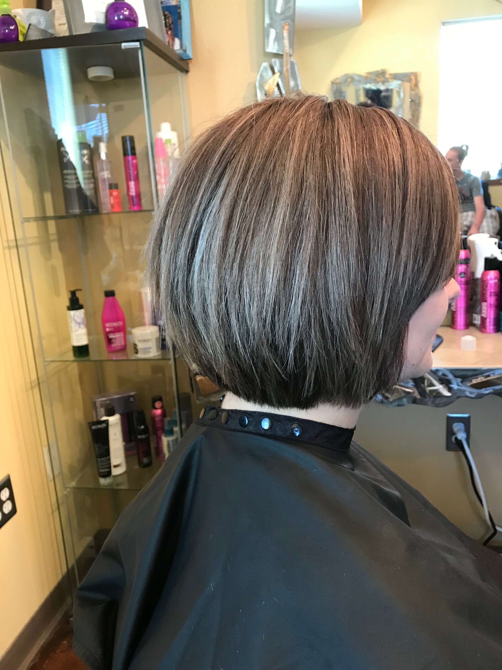 Karinda-Blum-Hairstylist-Maven-Grace-Salon-McMinnville-9