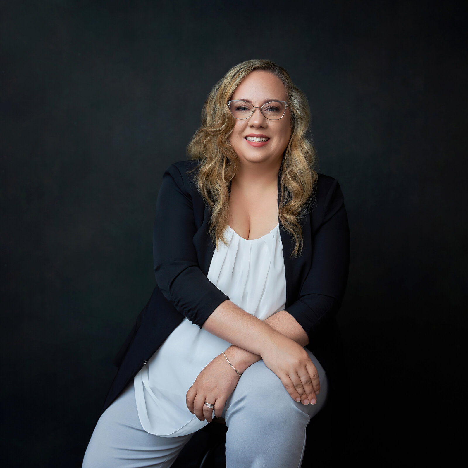 atlanta-gwinnett-best-headshots-personal-branding-studio-women-whitney-consultant-corporate-photography-photographer-twin-rivers-08