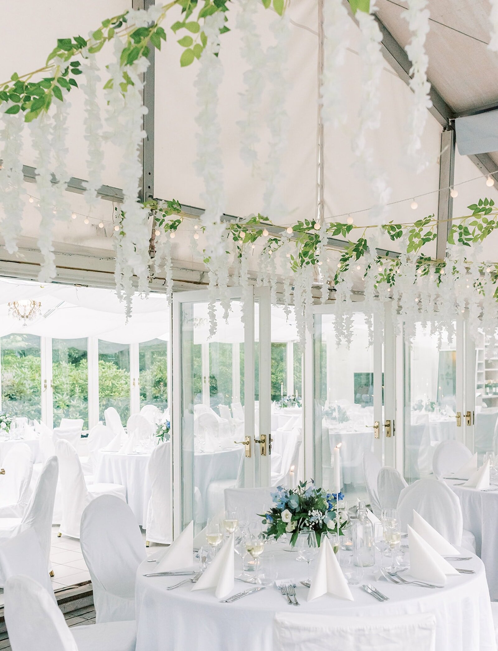 Destination Wedding Photographer Anna Lundgren in Stockholm Wedding at Stockholms Stadshus, Kungsholms Church and Rosendals Wardshus in Stockholm Sweden_87