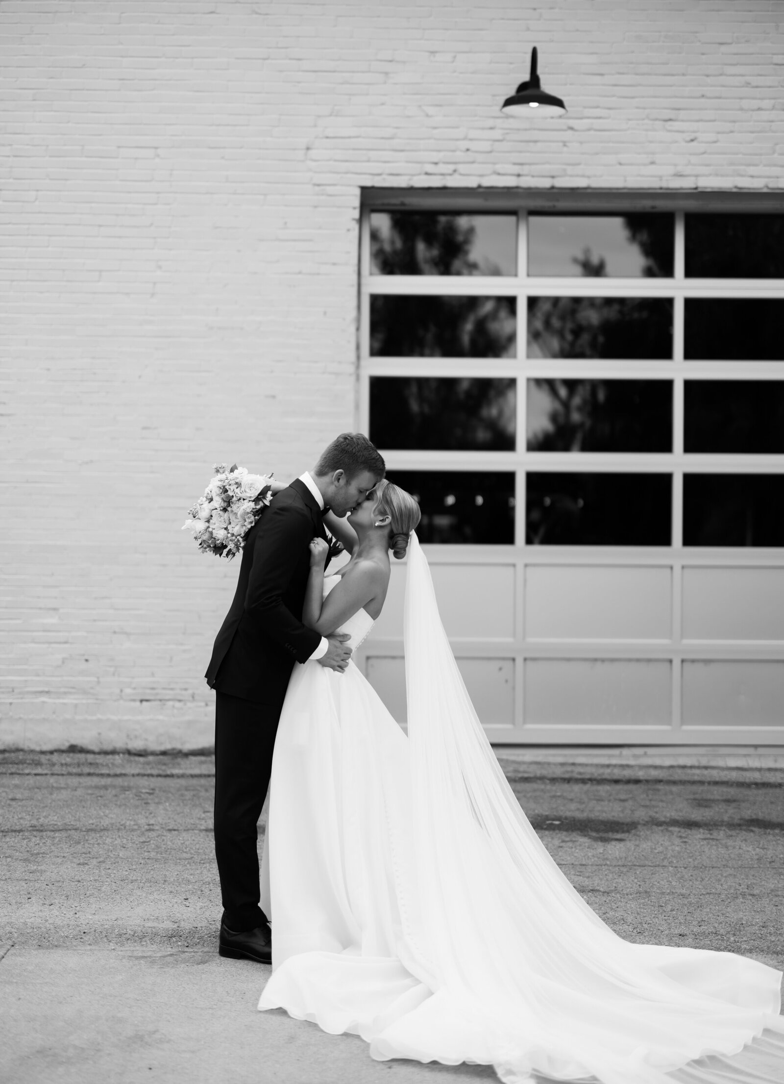 Wild Carrot St. Louis Wedding Photographer Lainie Arnold Photography-60