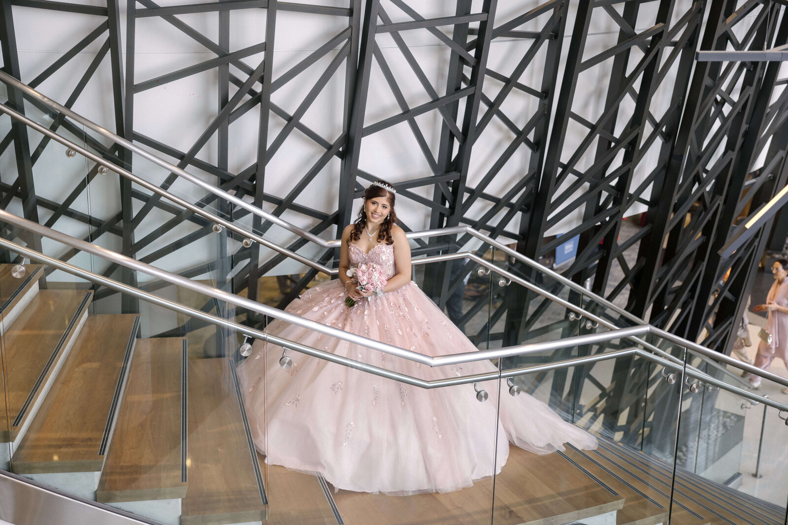 Quinceanera-Pink-Dress_Getting-Ready_Hilton-Columbus-Downtown-Photographer.jpg