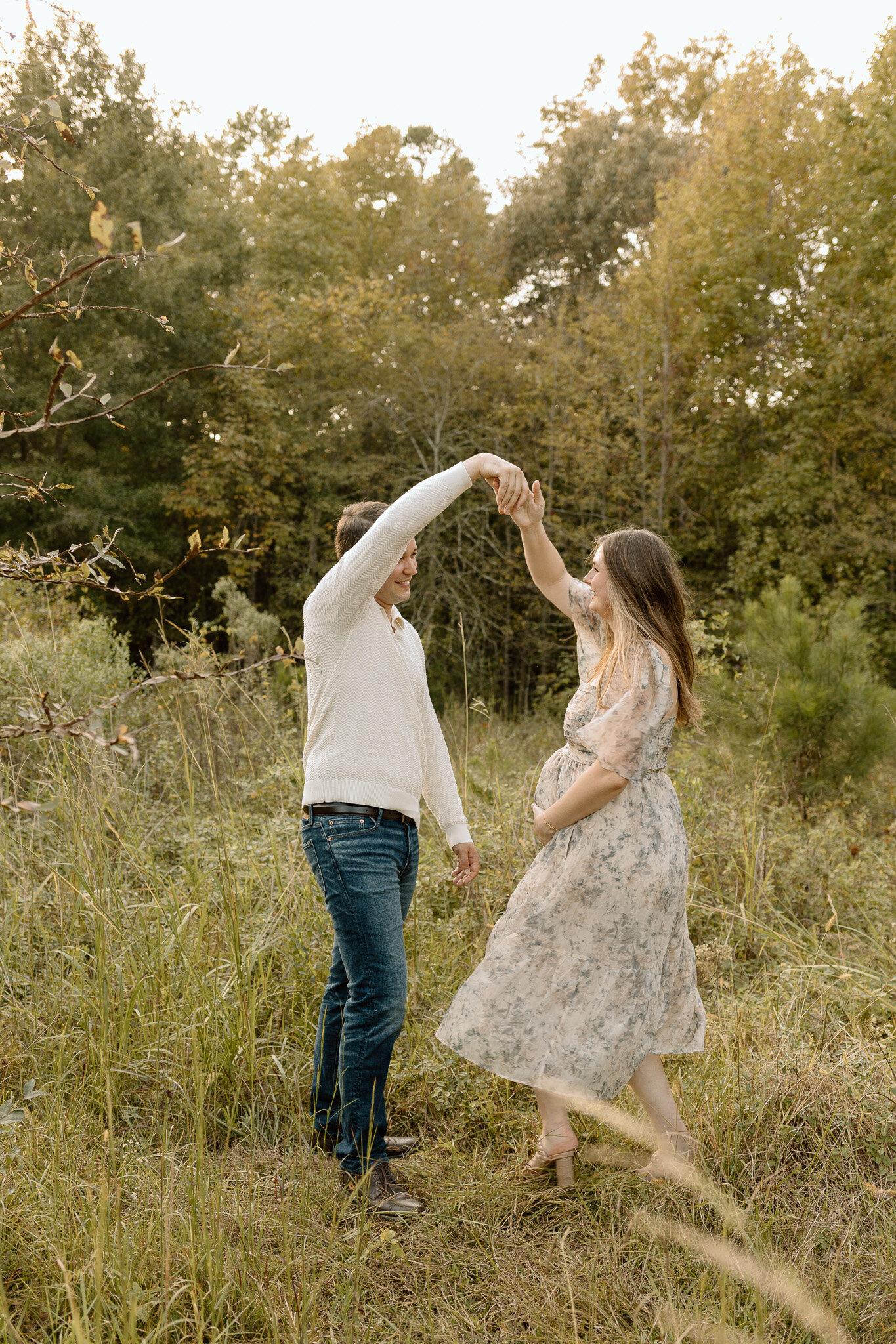 lifestyle-outdoor-maternity-session-photos-charlotte (9)