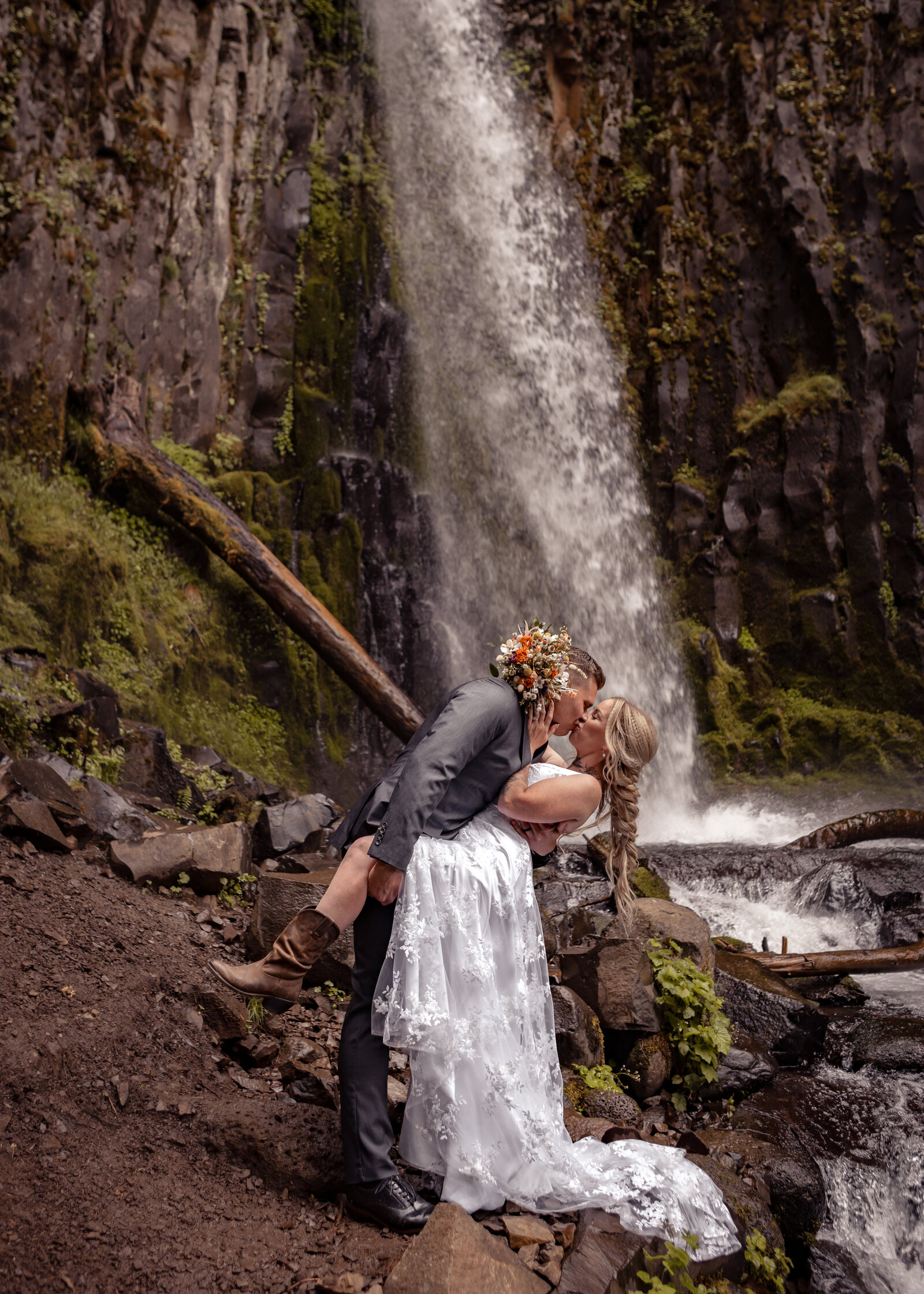 Couple eloping at Dry Creek Falls in the Columbia River Gorge in oregon