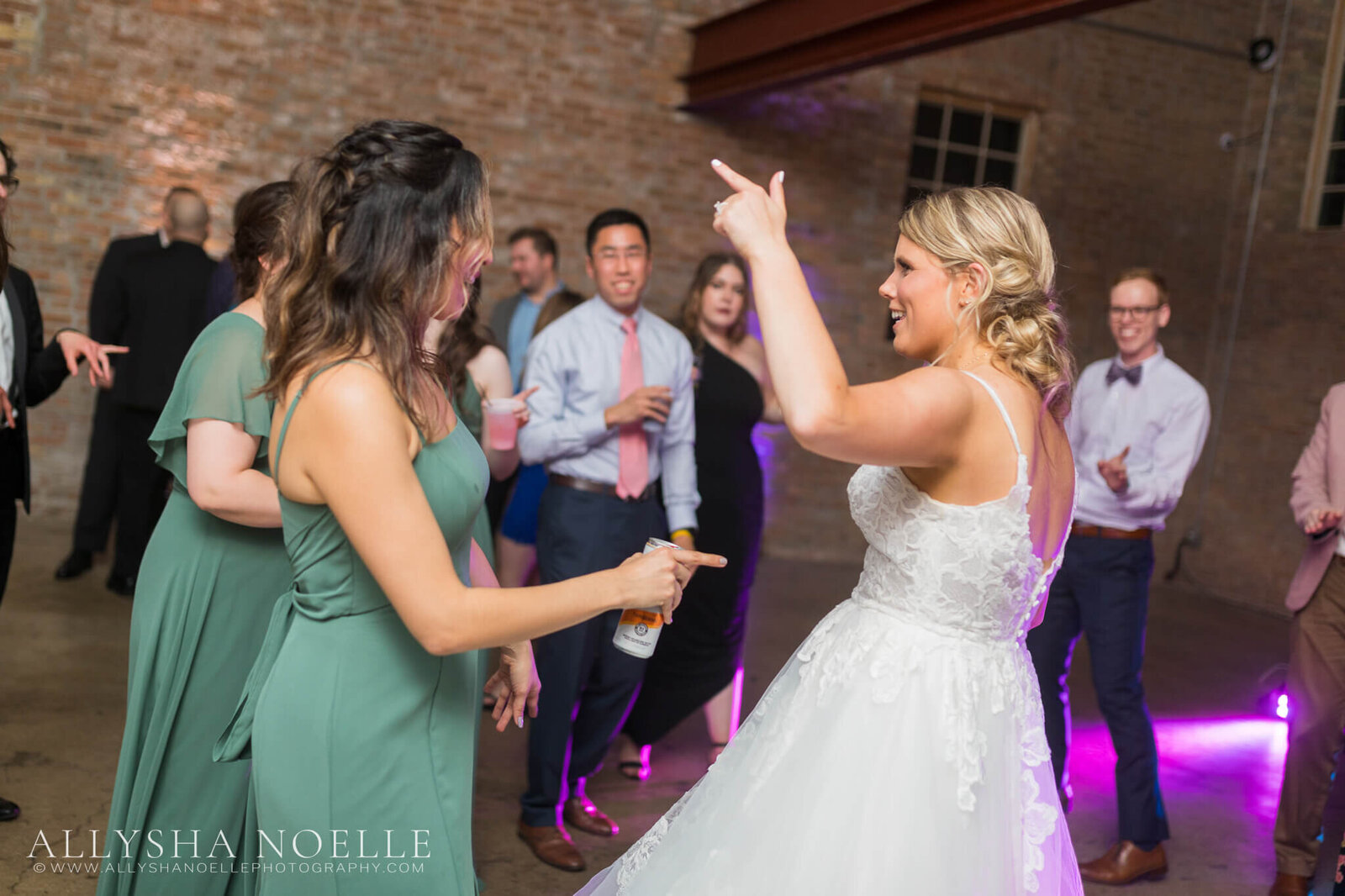 Wedding-at-The-Factory-on-Barclay-in-Milwaukee-1253
