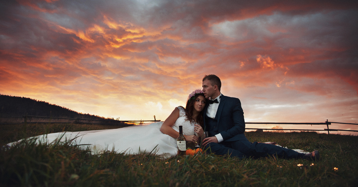 Adventure Elopement Wedding - Jennifer Mummert Photography - Sunset Picnic