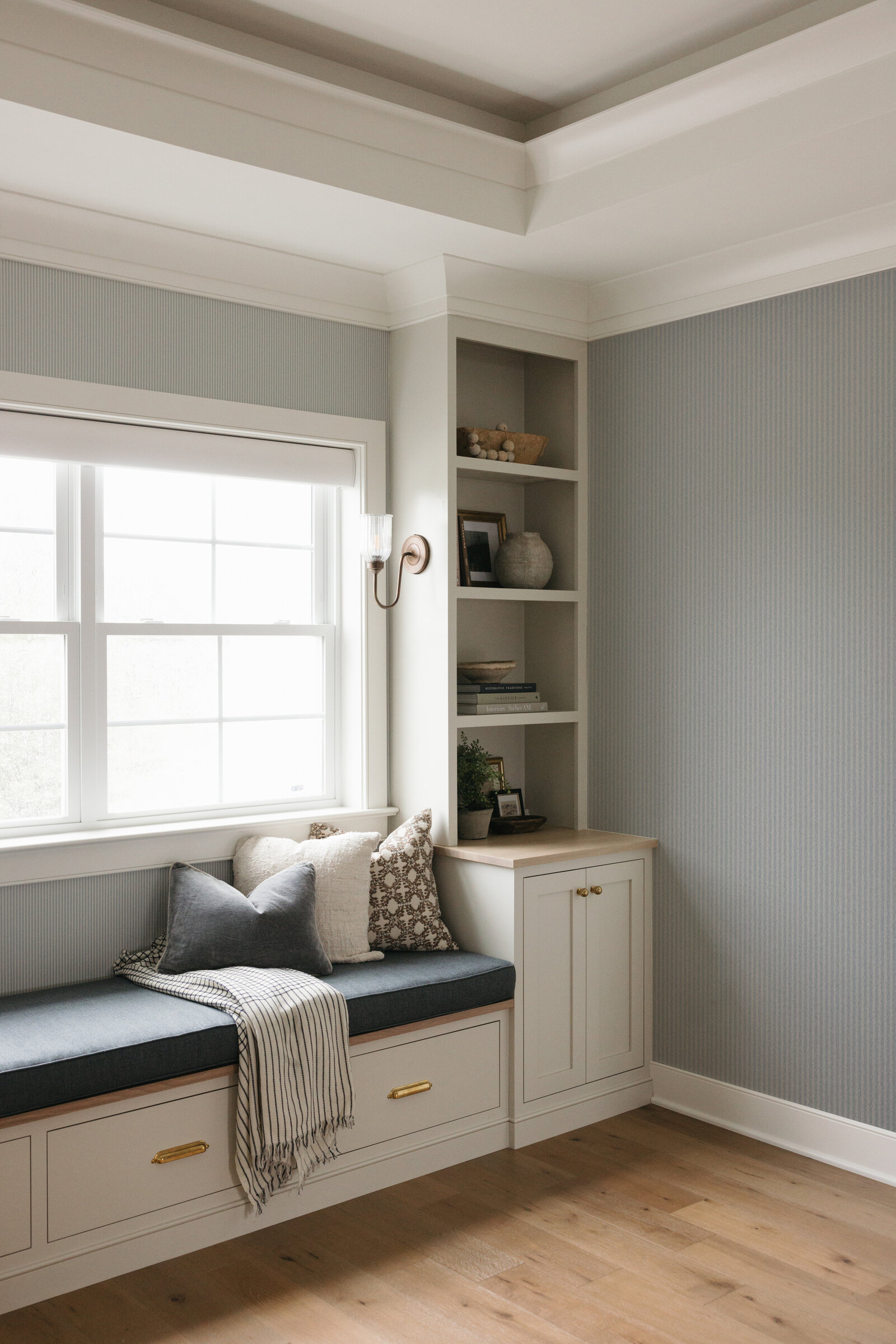 Interior Design Website Designer - Best Web Designer for Interior Designers - Showit Website Templates for Interior Designers - Flodesk Newsletter Templates - Canva Instagram Templates - Coastal Template Co - 3