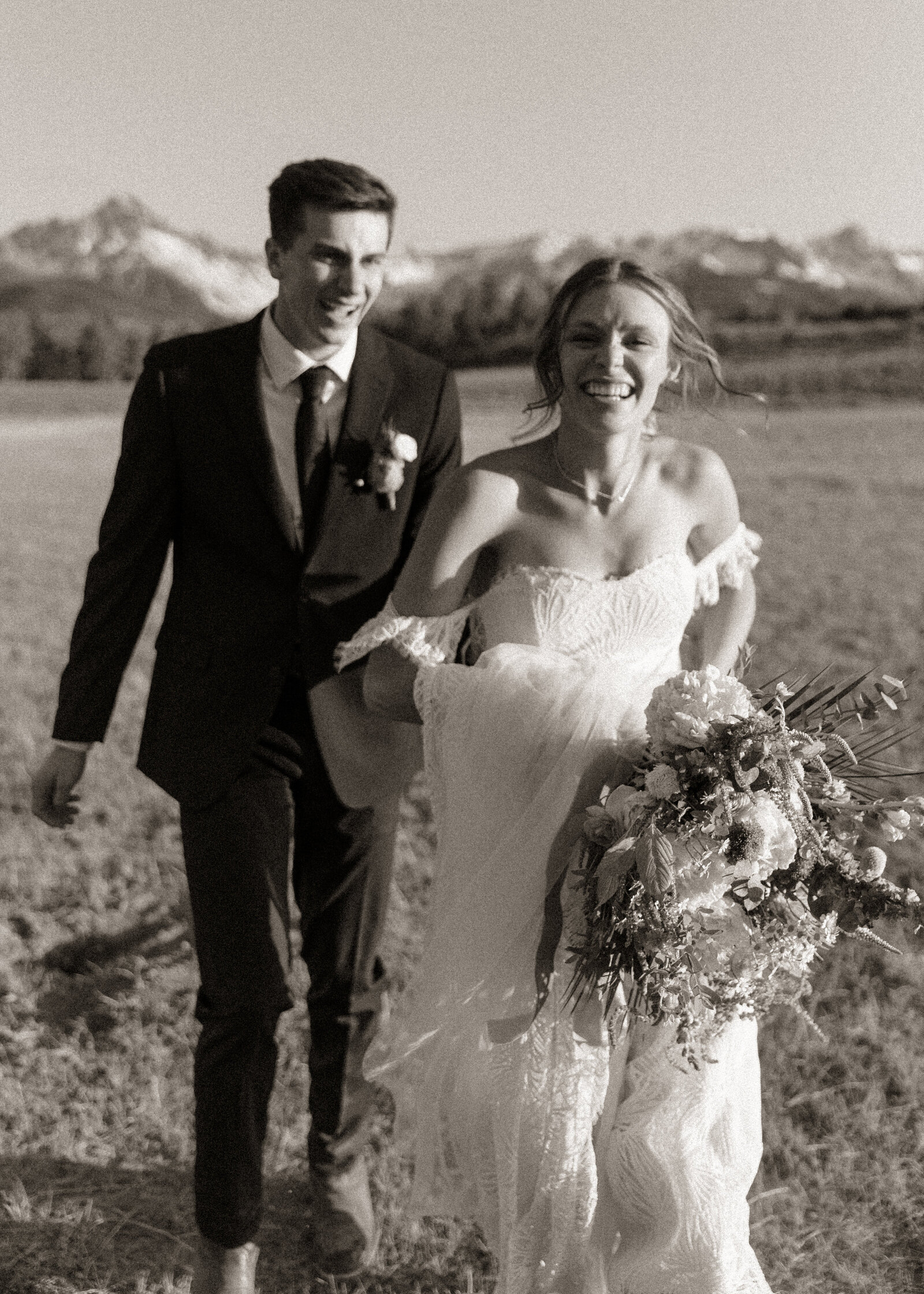 Megan&Lukesneakpeeks-125