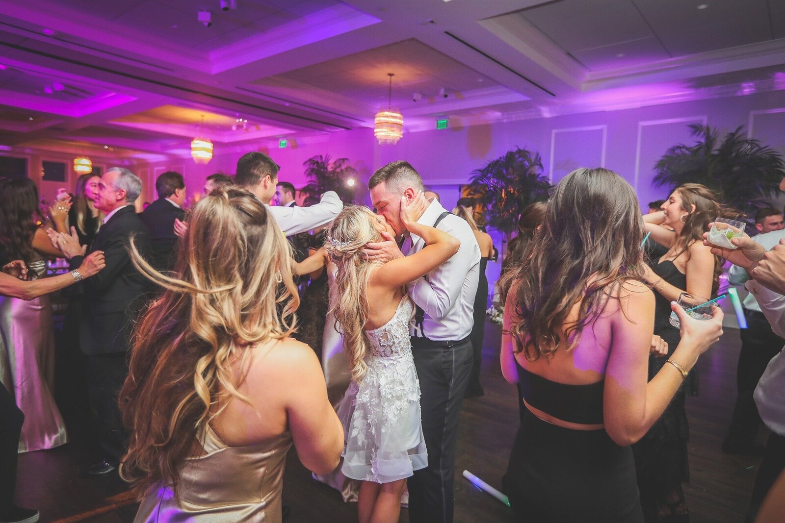 reception-dancing-pelican-club-wedding-reception-8